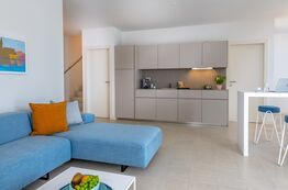 Bild Pareus Beach Resort - neue Ferienwohnungen und Villen direkt an der Adria.